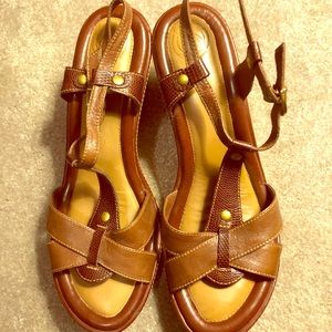 New nurture wedge sandals 9.5 leather comfort!